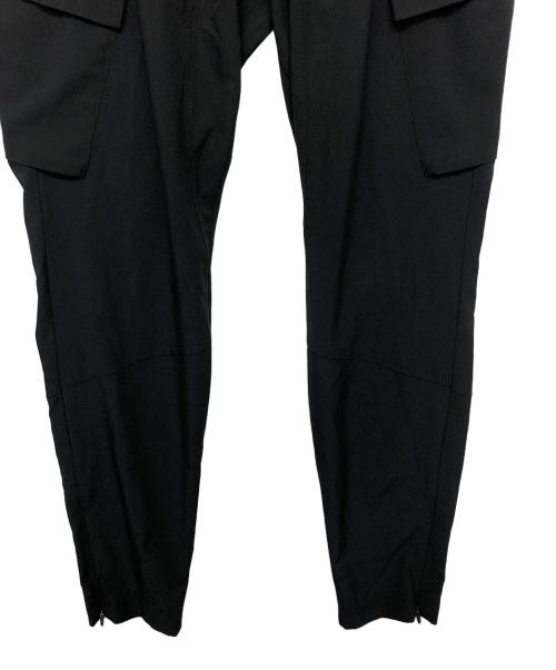 1PIU1UGUALE3 RELAX（ウノピゥウノウグァーレトレ リラックス）1PIU1UGUALE3 RELAX (ウノピゥウノウグァーレトレ リラックス) ナイロンパンツ ブラック サイズ:Mの古着・服飾アイテム