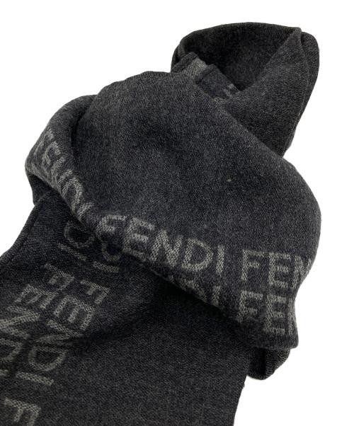 FENDI（フェンディ）FENDI (フェンディ) マフラー グレーの古着・服飾アイテム