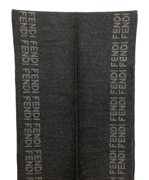 FENDI（フェンディ）FENDI (フェンディ) マフラー グレーの古着・服飾アイテム