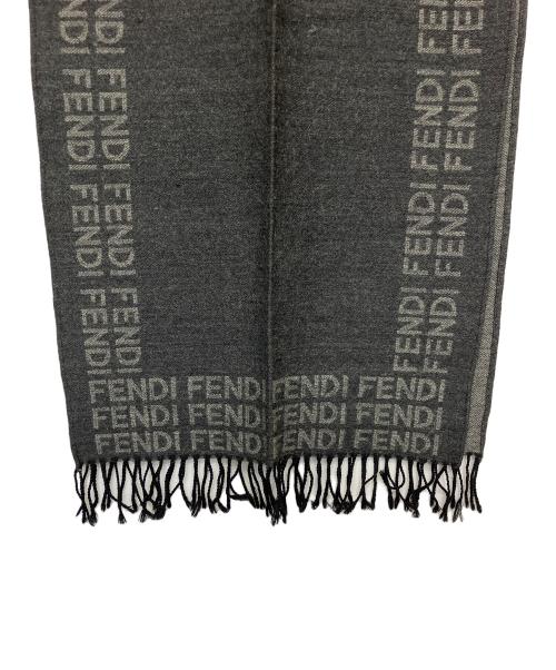 FENDI（フェンディ）FENDI (フェンディ) マフラー グレーの古着・服飾アイテム