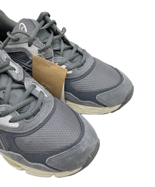 asics（アシックス）asics (アシックス) GEL-NYC ローカットスニーカー グレー サイズ:28cm 未使用品の古着・服飾アイテム