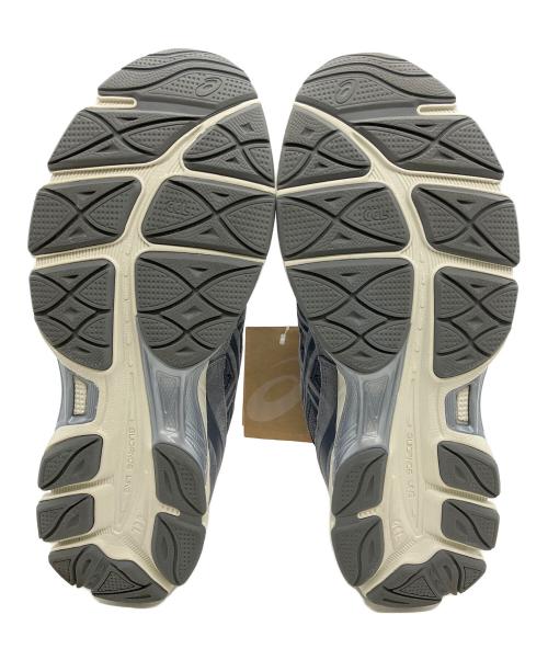 asics（アシックス）asics (アシックス) GEL-NYC ローカットスニーカー グレー サイズ:28cm 未使用品の古着・服飾アイテム