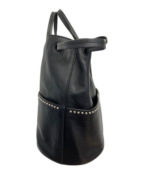 J&M DAVIDSON（ジェイ＆エム デヴィッドソン）J&M DAVIDSON (ジェイ＆エム デヴィッドソン) ミニデイジースタッズバッグ ブラックの古着・服飾アイテム