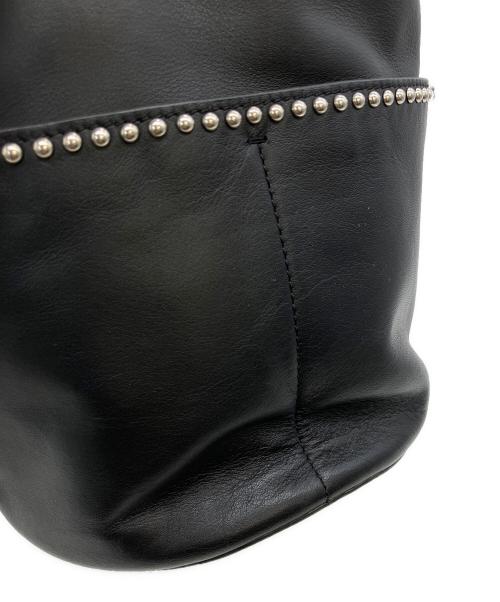 J&M DAVIDSON（ジェイ＆エム デヴィッドソン）J&M DAVIDSON (ジェイ＆エム デヴィッドソン) ミニデイジースタッズバッグ ブラックの古着・服飾アイテム