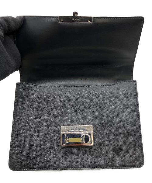 PRADA（プラダ）PRADA (プラダ) チェーンショルダーバッグ ブラックの古着・服飾アイテム