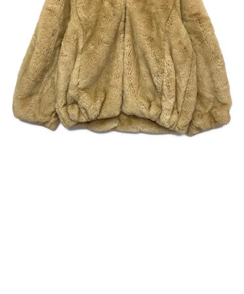 e/s（エマスライ）e/s (エマスライ) フェイクファージャケット ベージュ サイズ:FREEの古着・服飾アイテム