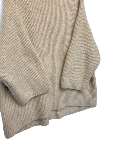 FRAY ID（フレイ アイディー）FRAY ID (フレイ アイディー) ニット ベージュ サイズ:FREEの古着・服飾アイテム