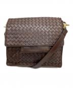 BOTTEGA VENETAボッテガベネタ）の古着「イントレチャート　ショルダーバッグ」｜ブラウン
