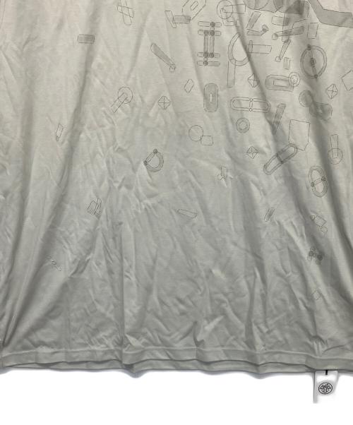 HERMES（エルメス）HERMES (エルメス) フラグメント・エクエストレス　半袖Tシャツ ライトグレー サイズ:３XL 未使用品の古着・服飾アイテム