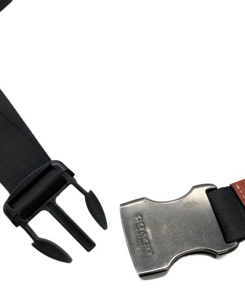 COACH（コーチ）COACH (コーチ) PEANUTS (ピーナッツ) ボディーバッグの古着・服飾アイテム