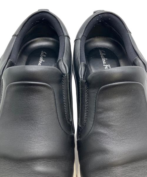 Salvatore Ferragamo（サルヴァトーレ フェラガモ）Salvatore Ferragamo (サルヴァトーレ フェラガモ) スリッポン ブラック サイズ:９　1/2の古着・服飾アイテム