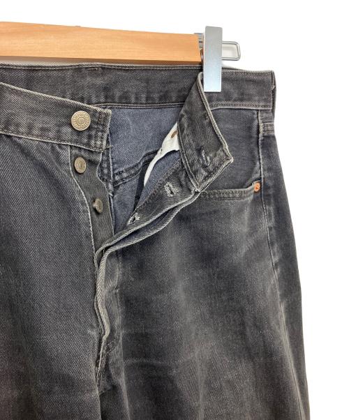 LEVI'S（リーバイス）LEVI'S (リーバイス) デニムパンツ ブラック サイズ:81cm (W32)の古着・服飾アイテム