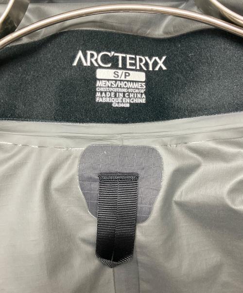 ARC'TERYX（アークテリクス）ARC'TERYX (アークテリクス) 18AW BEAMS別注 マウンテンパーカー ブラック サイズ:Sの古着・服飾アイテム