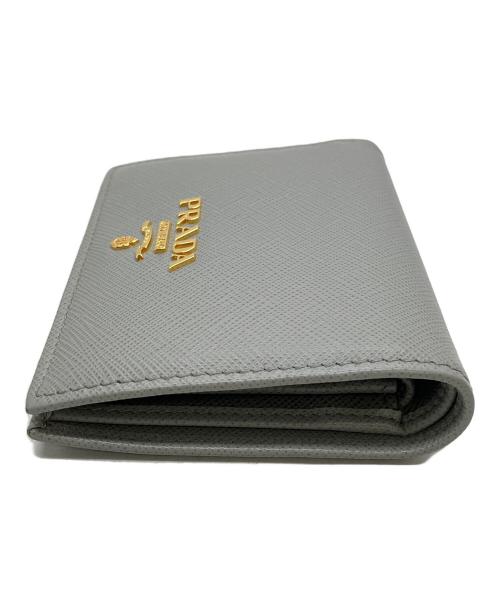 PRADA（プラダ）PRADA (プラダ) 2つ折り財布 グレーの古着・服飾アイテム
