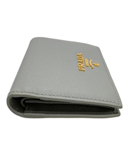 PRADA（プラダ）PRADA (プラダ) 2つ折り財布 グレーの古着・服飾アイテム
