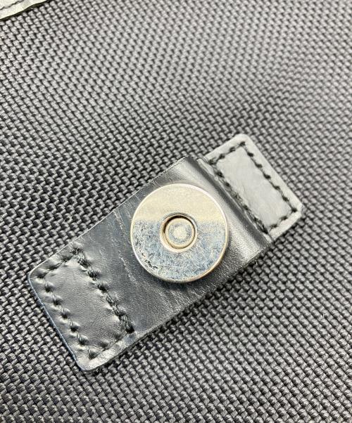 BURBERRY LONDON（バーバリーロンドン）BURBERRY LONDON (バーバリーロンドン) メッセンジャーバッグ ブラックの古着・服飾アイテム