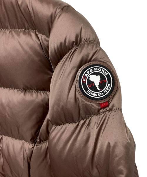 CAPE HORN（ケープホーン）CAPE HORN (ケープホーン) ダウンジャケット ブラウン サイズ:42 未使用品の古着・服飾アイテム