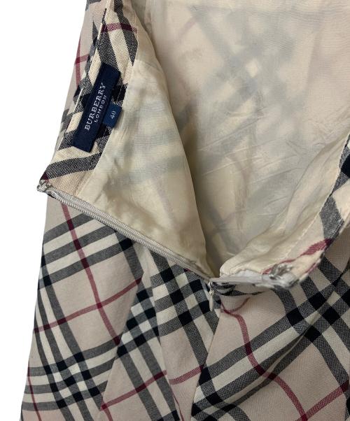 BURBERRY LONDON（バーバリーロンドン）BURBERRY LONDON (バーバリーロンドン) スカート ベージュ サイズ:40の古着・服飾アイテム