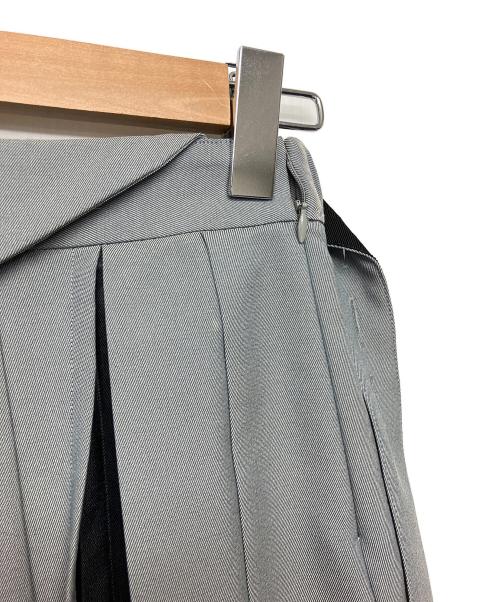 UNITED TOKYO（ユナイテッドトーキョー）UNITED TOKYO (ユナイテッドトーキョー) ビジーアートプリーツスカート グレー サイズ:２の古着・服飾アイテム