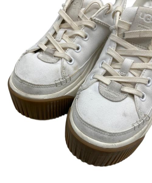 UGG（アグ）UGG (アグ) 厚底スニーカー ホワイト サイズ:24.5cmの古着・服飾アイテム