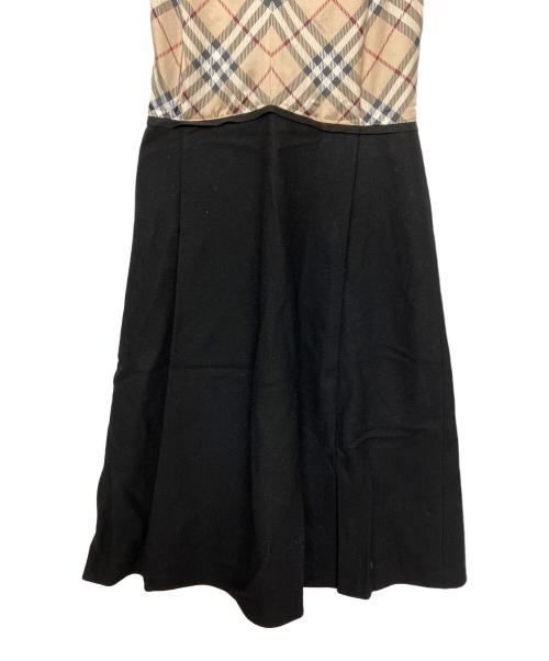 BURBERRY BLUE LABEL（バーバリー ブルー レーベル）BURBERRY BLUE LABEL (バーバリー ブルー レーベル) ノースリーブワンピース ブラック×ベージュ サイズ:38の古着・服飾アイテム