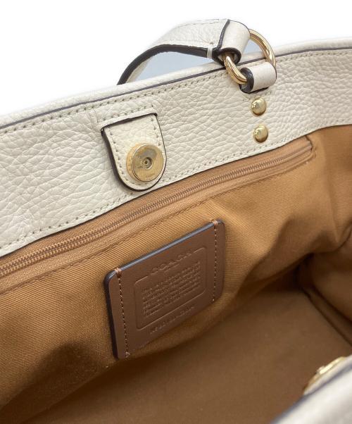 COACH（コーチ）COACH (コーチ) 2WAYショルダーバッグ アイボリーの古着・服飾アイテム