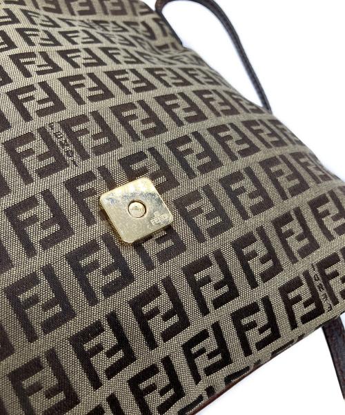 FENDI（フェンディ）FENDI (フェンディ) ズッキーノ　ショルダーバッグ ブラウンの古着・服飾アイテム