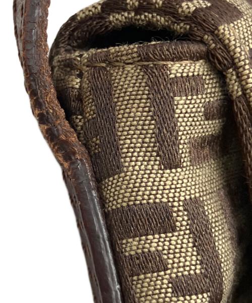 FENDI（フェンディ）FENDI (フェンディ) ズッキーノ　ショルダーバッグ ブラウンの古着・服飾アイテム