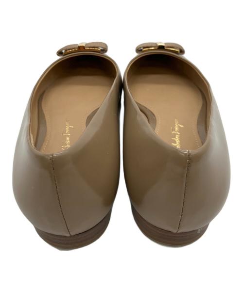 Salvatore Ferragamo（サルヴァトーレ フェラガモ）Salvatore Ferragamo (サルヴァトーレ フェラガモ) ポインテッドトゥパンプス ブラウン サイズ:5Dの古着・服飾アイテム