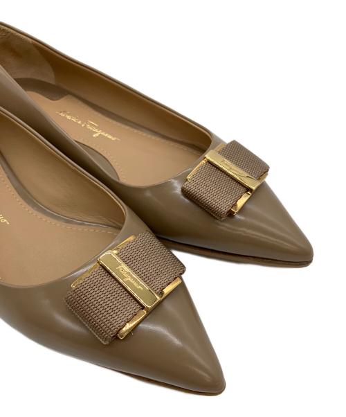 Salvatore Ferragamo（サルヴァトーレ フェラガモ）Salvatore Ferragamo (サルヴァトーレ フェラガモ) ポインテッドトゥパンプス ブラウン サイズ:5Dの古着・服飾アイテム
