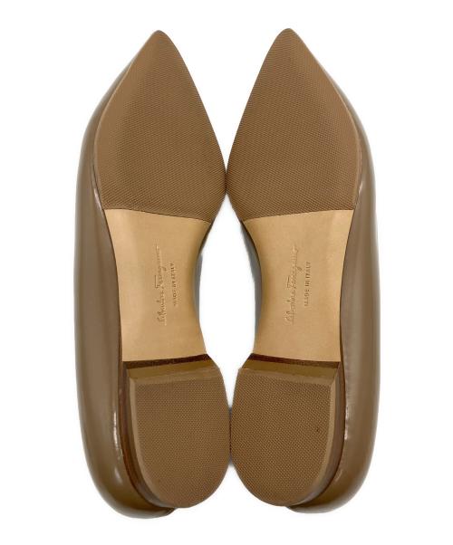 Salvatore Ferragamo（サルヴァトーレ フェラガモ）Salvatore Ferragamo (サルヴァトーレ フェラガモ) ポインテッドトゥパンプス ブラウン サイズ:5Dの古着・服飾アイテム