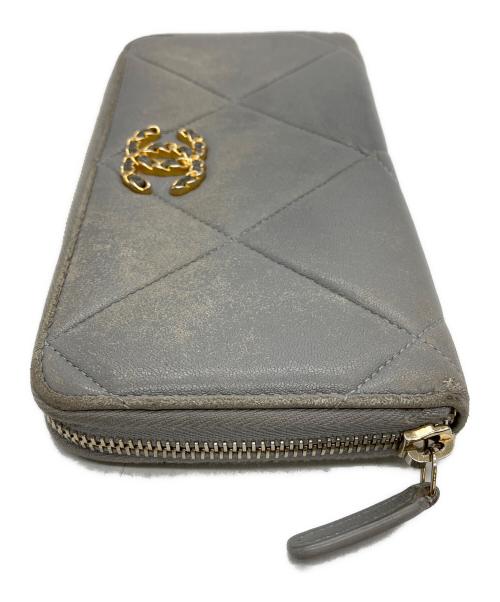 CHANEL（シャネル）CHANEL (シャネル) 長財布 ライトグレーの古着・服飾アイテム