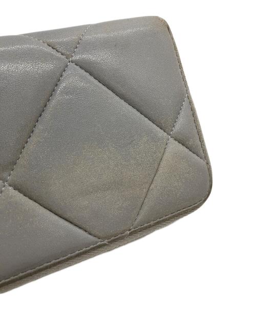 CHANEL（シャネル）CHANEL (シャネル) 長財布 ライトグレーの古着・服飾アイテム