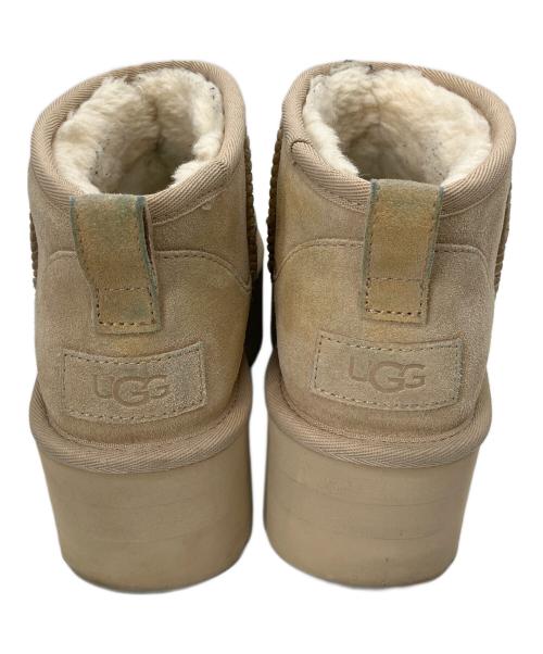 UGG（アグ）UGG (アグ) Classic Ultra Mini Platform ベージュ サイズ:23cmの古着・服飾アイテム