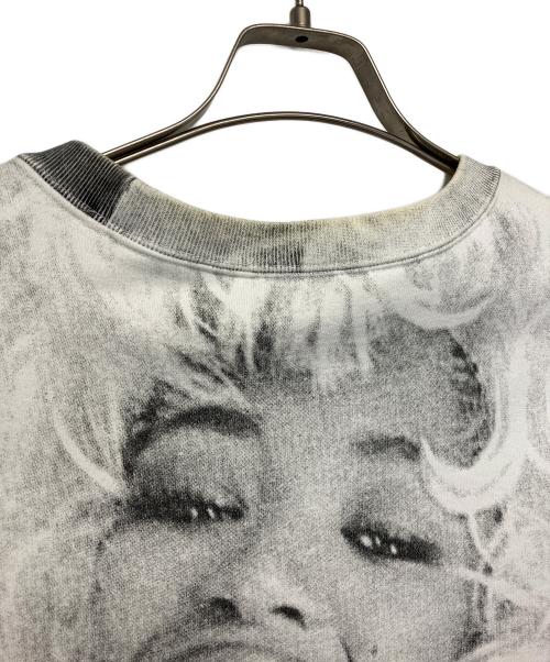 SUPREME（シュプリーム）SUPREME (シュプリーム) Naomi Crewneck グレー サイズ:XLの古着・服飾アイテム