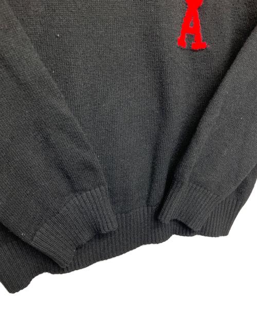 AMI Alexandre Mattiussi（アミアレクサンドルマテュッシ）AMI Alexandre Mattiussi (アミアレクサンドルマテュッシ) 刺繍入りニット ブラック サイズ:2XLの古着・服飾アイテム