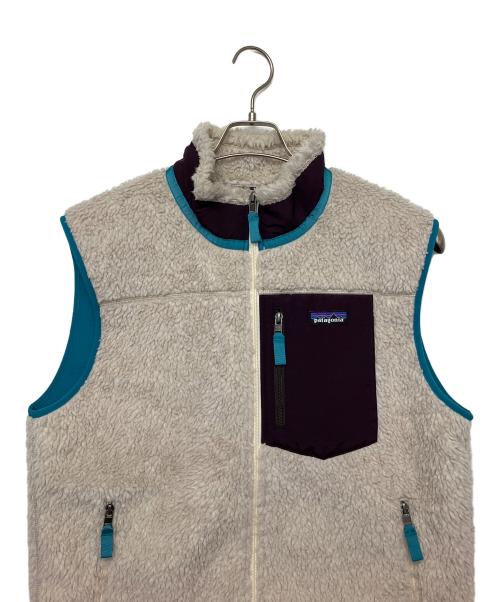 Patagonia（パタゴニア）Patagonia (パタゴニア) ラシック レトロエックス ボアフリース ジップアップ ベスト ベージュ×グリーン サイズ:Lの古着・服飾アイテム