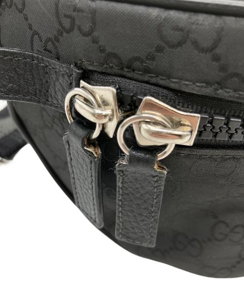 GUCCI（グッチ）GUCCI (グッチ) GGナイロン ショルダーバッグ ブラックの古着・服飾アイテム