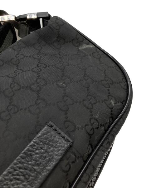 GUCCI（グッチ）GUCCI (グッチ) GGナイロン ショルダーバッグ ブラックの古着・服飾アイテム