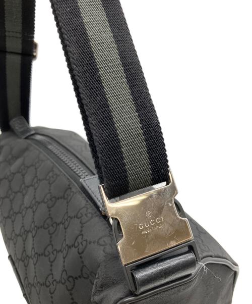 GUCCI（グッチ）GUCCI (グッチ) GGナイロン ショルダーバッグ ブラックの古着・服飾アイテム