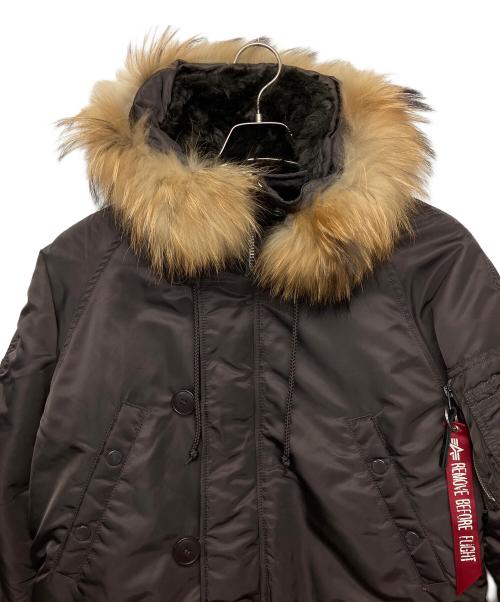 ALPHA INDUSTRIES（アルファインダストリーズ）ALPHA INDUSTRIES (アルファインダストリーズ) フライトジャケット ブラウン サイズ:XSの古着・服飾アイテム
