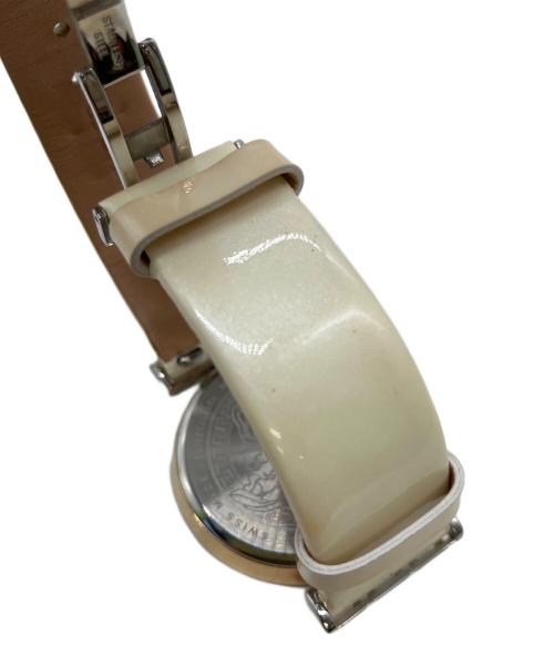 VERSACE（ヴェルサーチェ）VERSACE (ヴェルサーチェ) SWISS 腕時計 ミーアンダー ゴールドの古着・服飾アイテム