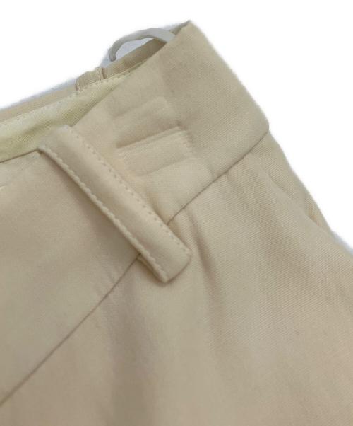 VALENTINO（ヴァレンティノ）VALENTINO (ヴァレンティノ) ハーフパンツ ベージュ サイズ:38の古着・服飾アイテム