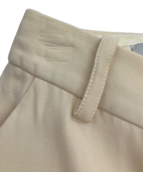 VALENTINO（ヴァレンティノ）VALENTINO (ヴァレンティノ) ハーフパンツ ベージュ サイズ:38の古着・服飾アイテム