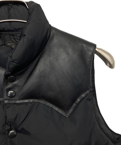 RockyMountainFeatherBed（ロッキーマウンテンフェザーベッド）RockyMountainFeatherBed (ロッキーマウンテンフェザーベッド) レザー切り替えダウンベスト ブラック サイズ:36の古着・服飾アイテム