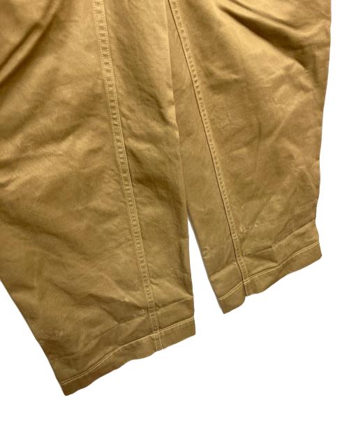 COMOLI（コモリ）COMOLI (コモリ) ベルテッドチノパンツ オリーブ サイズ:１の古着・服飾アイテム