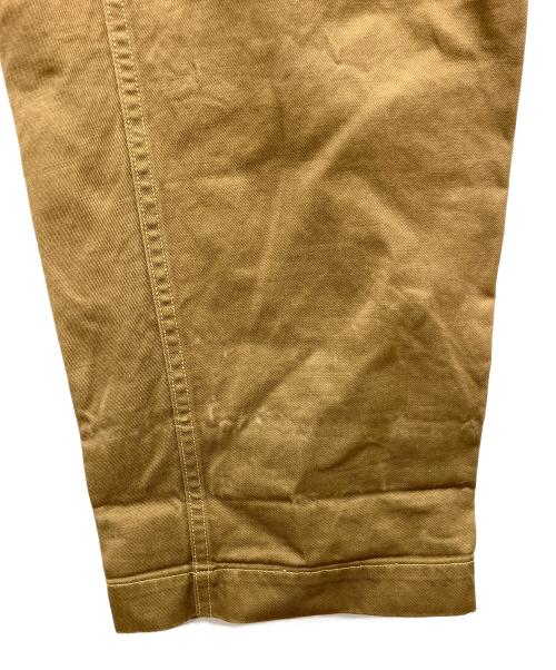 COMOLI（コモリ）COMOLI (コモリ) ベルテッドチノパンツ オリーブ サイズ:１の古着・服飾アイテム