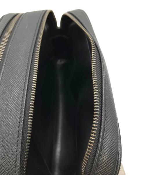 serapian（セラピアン）SERAPIAN (セラピアン) エヴォリューションレザー2ROOM　クラッチバッグ ブラックの古着・服飾アイテム