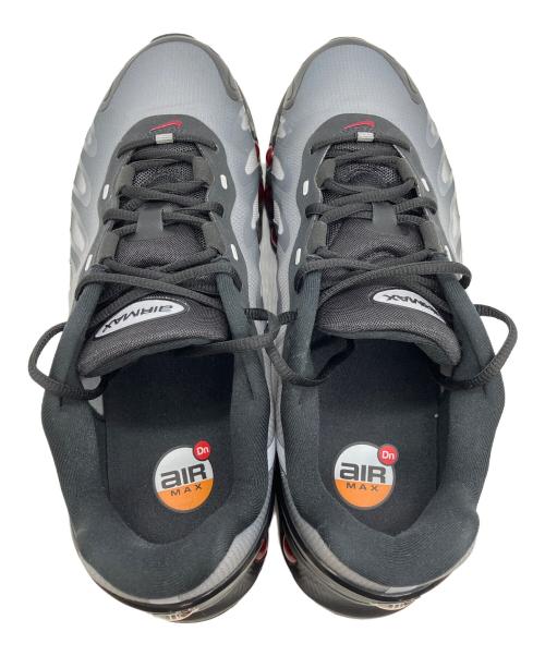 NIKE（ナイキ）NIKE (ナイキ) NIKE AIR MAX DN8 BLACK/GYM RED-ANTHRACITE-PURE PLATINUM グレー サイズ:27cm 未使用品の古着・服飾アイテム