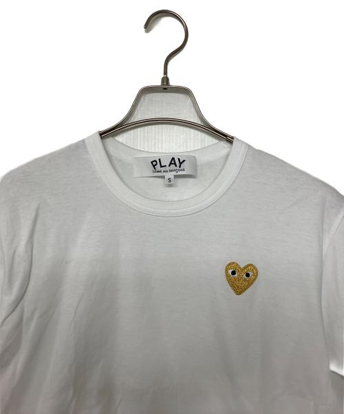 PLAY COMME des GARCONS（プレイコムデギャルソン）PLAY COMME des GARCONS (プレイコムデギャルソン) GOLD HEART T-SHIRT ホワイト サイズ:Sの古着・服飾アイテム